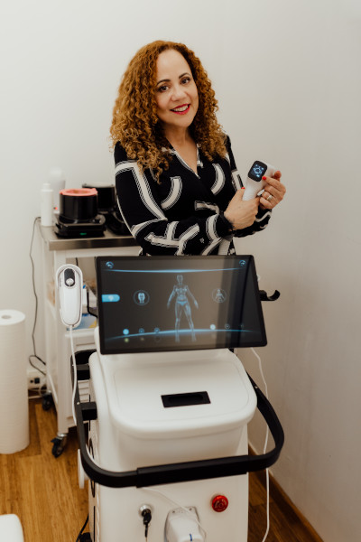 Dauerhafte Haarentfernung durch LASER und IPL